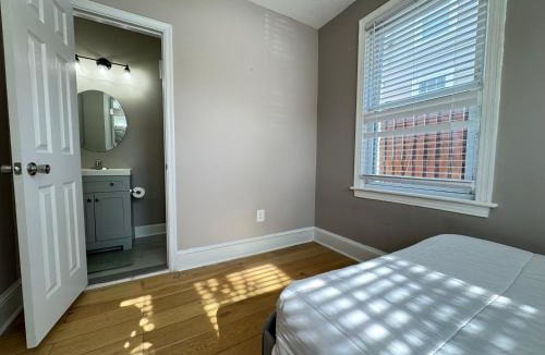 Anacostia Apartment | Modern 2BR 1-Block to Public Transit Near Downtown DC