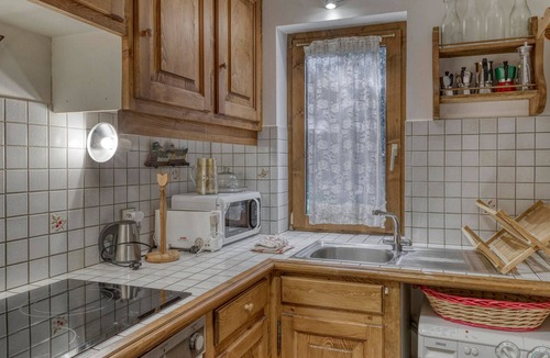 Megeve Apartment | Modern 3-bedroom apartment with parking in Megève