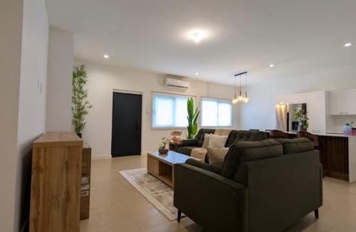 Port of Spain Apartment | Modern 3 BR- 3 bath Cascade 5 mins from Downtown POS Pool