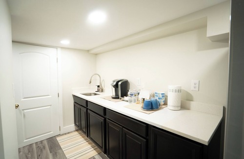Severn House | Modern 4BR Severn Home 10 Min to BWI Near Fort Meade Sleeps 8