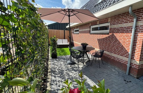 Limmen Apartment | Modern apartment, bright and comfortable with private terrace