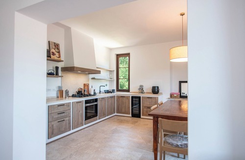 San Gimignano Apartment | Modern apartment in a hamlet with pool 20 minutes from San Gimignano