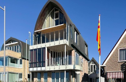 Egmond aan Zee Apartment | Modern Coast Villa with Private Patio