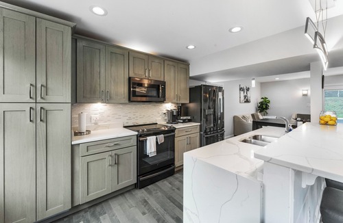 Michigan Park House | Modern DC Retreat w/Parking for 4 Cars! -Brookland