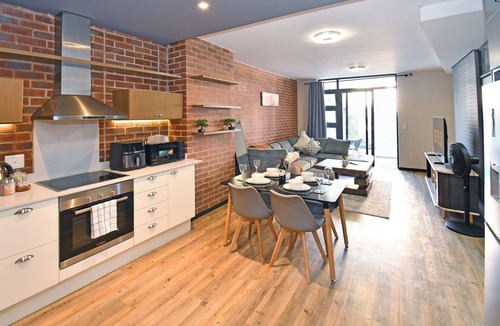 Greater Johannesburg Metropolitan Area Apartment | Modern Executive Brick Loft|The Vantage|Heart of Rosebank|Next to Star Bucks