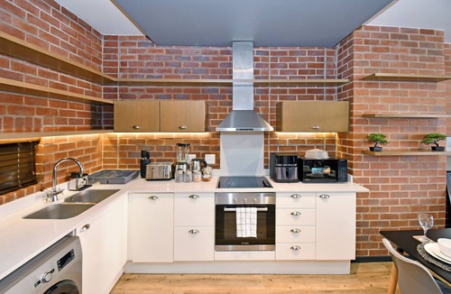Greater Johannesburg Metropolitan Area Apartment | Modern Executive Brick Loft|The Vantage|Heart of Rosebank|Next to Star Bucks