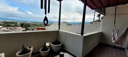 Tepic House | Modern Home with Parking 3ACs, 1King & 3Queen Beds Netflix PayPerView