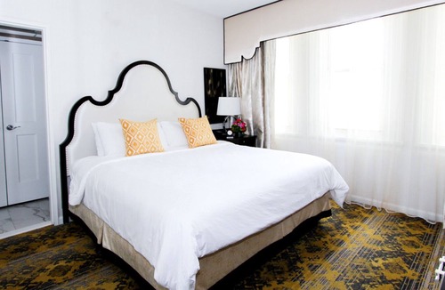 Kalorama Heights Hotel | Modern King Stay | The Churchill | Steps from DC's Top Sites