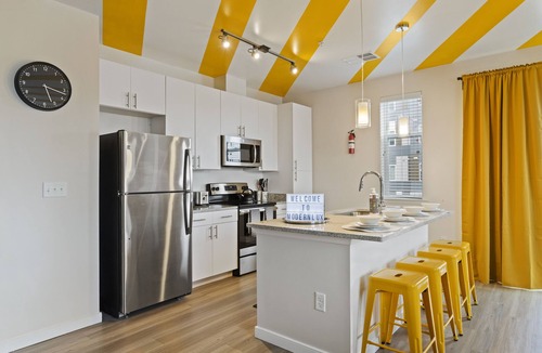 Downtown Baltimore Apartment | Modern Lux Suites