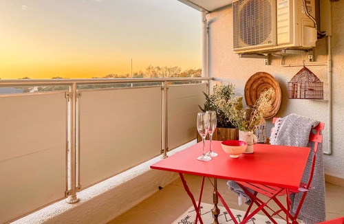 Green Point Apartment | Modern One Bed | Central Green Point | Stadium