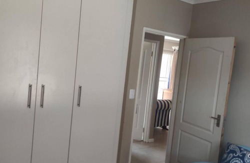 Krugersdorp Apartment | Modern open-plan Apartment
