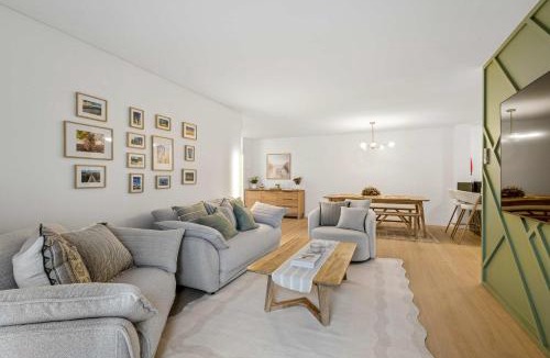 East Perth Apartment | Modern Renovated 2BR Apartment in East Perth