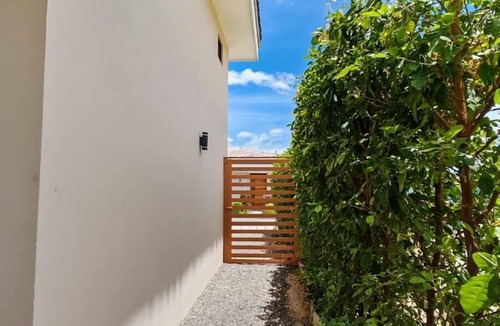 Liberia Apartment | Modern studio near airport A/C + Pool Wifi. Security 24hrs.