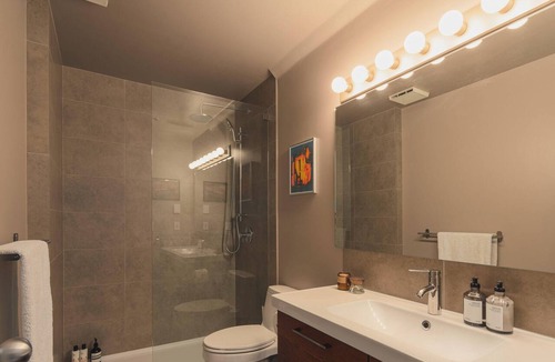 Mount Pleasant Condo | Modern & Stylish Studio Flat - Right off Main St.