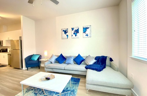 Downtown Baltimore Apartment | 💎 Modern Suite 💎 Secure 💎 Close to All