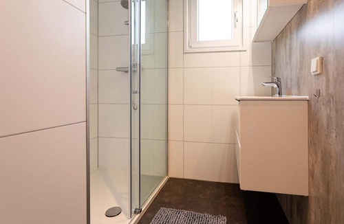 Berkhout Ski Chalet | ✓ Module Special at Park Westerkogge ✓ Holiday home for 6 people ✓ Located in Berkhout (North Holland) ✓ Waterfront holiday resort ✓ Book directly at the resort