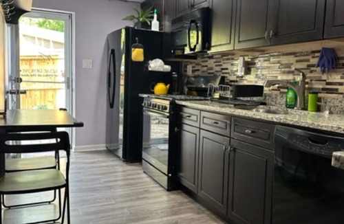 Aspen Hill House | Mojy's home ready to serve you. A quiet and peaceful house and a nice landscape.