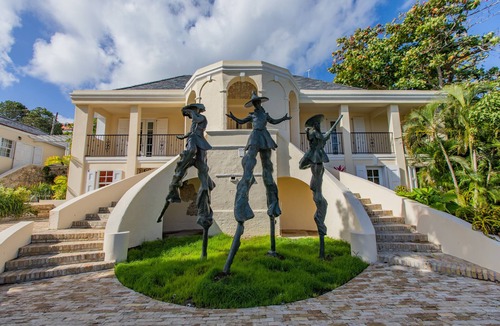 Estate East Street Condo | Moko Jumbie House - "Historic Suite" A Modern 1-Bedroom Oasis.