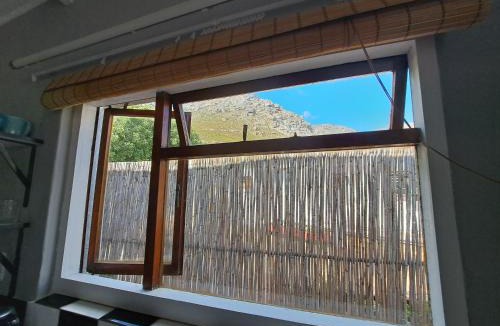 Muizenberg House | Mons Pes in Lakeside