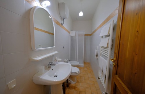 San Gimignano House | MONTEGONFOLI 4, Apartment for 4 adults with amazing views on San Gimignano