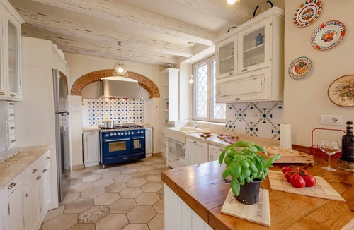 Montegrossi Villa | Montelucci Chianti - Agrivilla with 14 beds with private pool