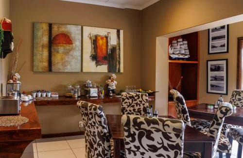 Upington House | Moonriver Guesthouse
