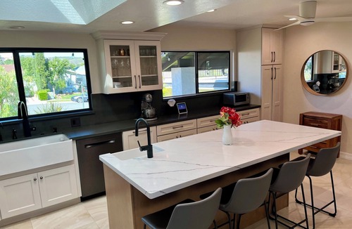 Agoura Hills House | Mountain View Poolside Retreat-Spacious 5-bedroom house in Agoura Hills Ca