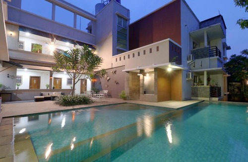 Cipete Selatan Hotel | Mutiara Suites