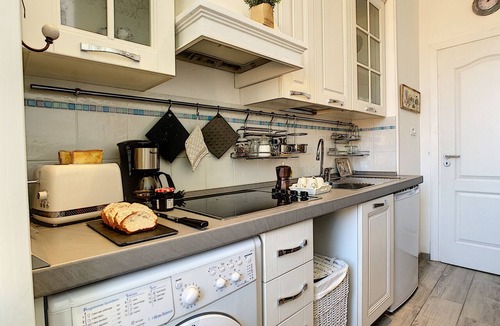 Carre d'Or Apartment | N&J - LAVINIA - Central - Close sea