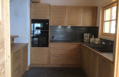 Notre-Dame-de-Bellecombe Ski Chalet | Nanook chalet in the heart of the diamond area