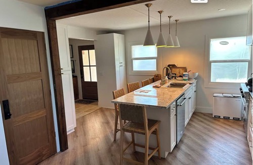 Napa House | Napa Valley Designer Retreat- close to downtown !