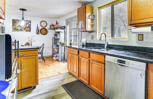 Germantown House | Near Trails, Parks & Orchards: Germantown Retreat