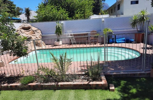 Rondebosch House | Neat 3 bedroom house in tranquil setting in Rondebosch