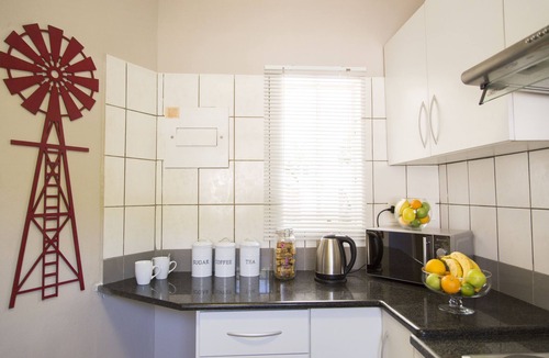 Hartbeespoort Cottage | Nehema Manor