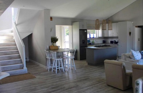 Voelklip House | Nest Egg Holiday Home Voëlklip