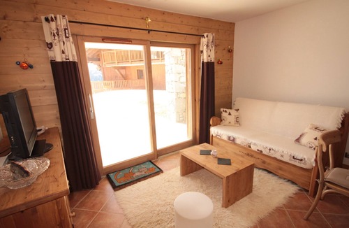Bisanne 1500 Apartment | New 2-room apartment with parking and pool access