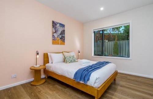 Ainslie House | New 4 bedroom city home with Tesla charger - Hosted by CanStay