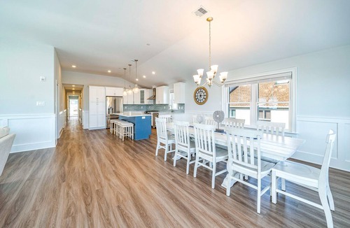North End Condo | NEW! 5 bed/4.5 bath, Closest House to Beach w/PRIVATE Elevator & Ocean Views!