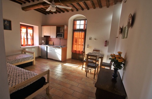 Montecastelli Apartment | (NEW) Apartment (A) with swimming pool, jacuzzi and tennis court in Tuscany.