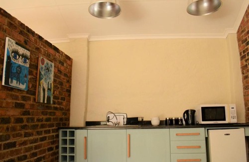 Linden House | New barn room private space, FIBRE Wifi, Vegan Home