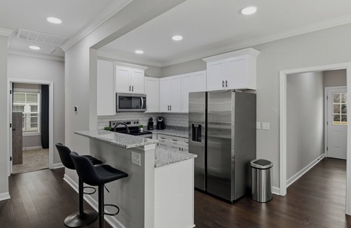 Winston - Salem House | New Build Clean Modern Sleep Luxuriously 4 min from Wake Forest University