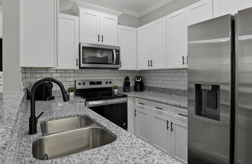 Winston - Salem House | New Build Clean Modern Sleep Luxuriously 4 min from Wake Forest University