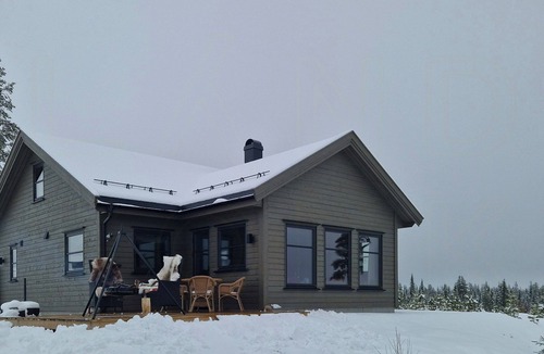 Amot House | New cabin with panoramic views of Lake Osen