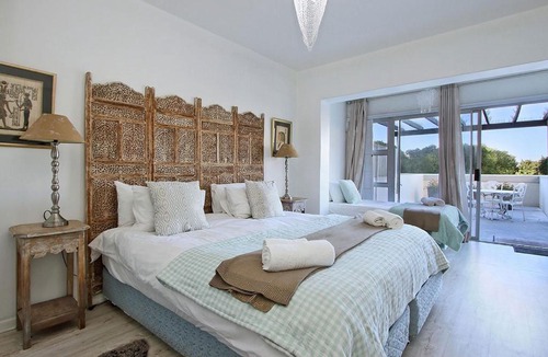 Mouille Point Apartment | New Cumberland