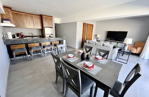 Libertad Apartment | NEW Deluxe 2BR - 2BTH, 2 KING BEDS, Pool, GIG-Speed WI-FI, Barbecue, Grand Patio