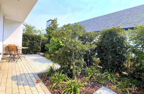 Paarl Apartment | New guest apartment with small garden/terrace, private access and parking space