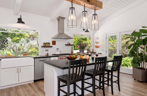 Alta Mesa House | New Listing Monthly, Mesa Gardens, 2 Bed Home w/Private Jacuzzi & Koi Pond