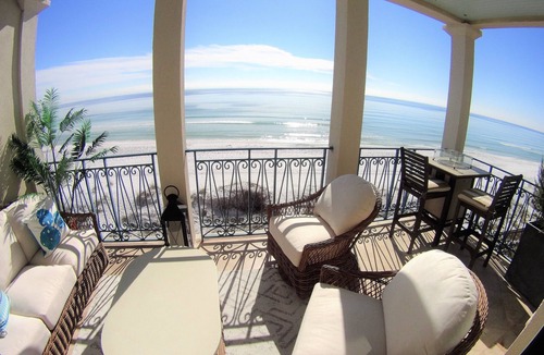 Delos House | NEW Luxury Home, Indoor/Outdoor Beach Living!