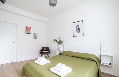 San Lazzaro Apartment | NEW! Parma Galleria White Apartment x2