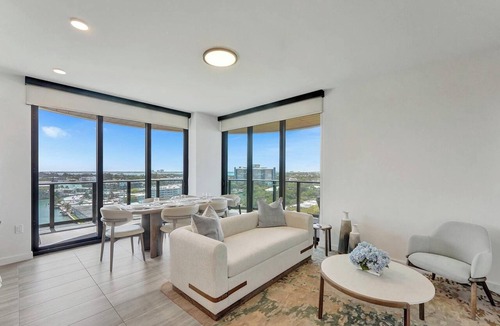 North Beach Condo | NEW Spacious 19th Floor 3BR | Pool, Gym & Beach